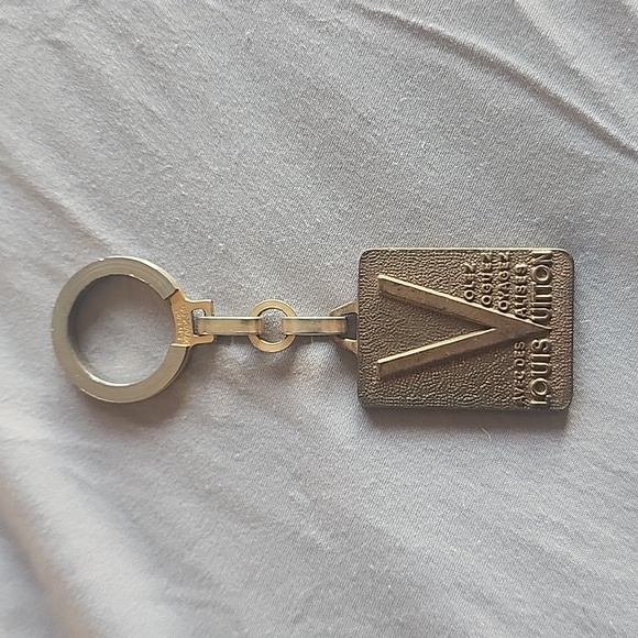 Louis Vuitton Other - Louis Vuitton Brass Rose Gold Silver Voulez Voyage Keychain Bag Charm
